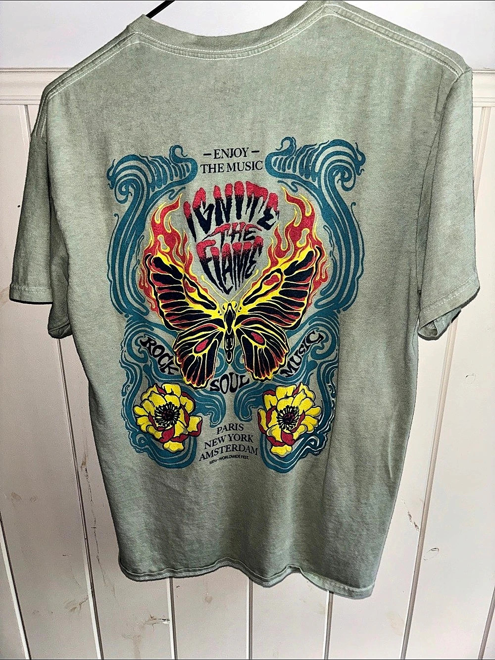 Call Your Mother Enjoy the Music Graphic Tee Graphic Tee Green Size Medium